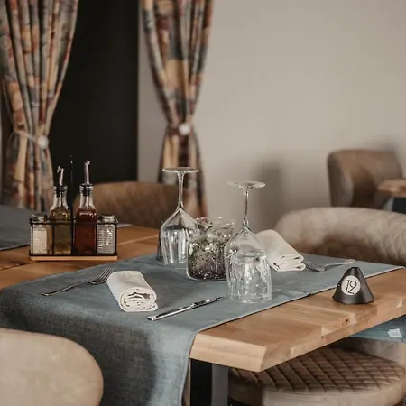 Otel Ristorante Al Portico Gerra (Locarno)