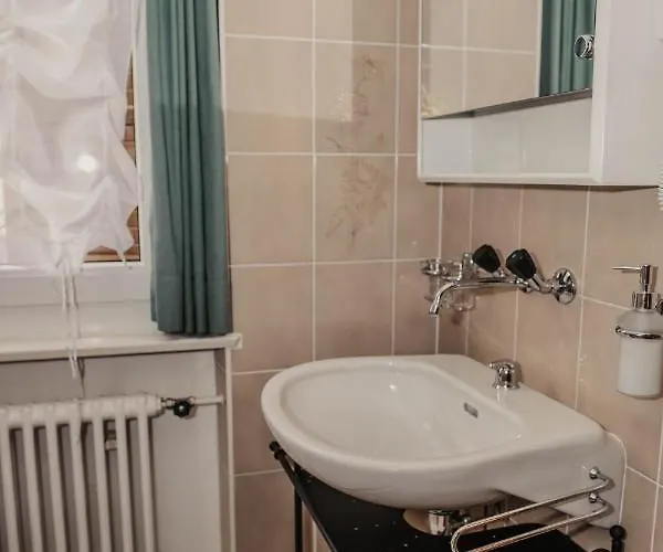 Hotell Ristorante Al Portico Gerra (Locarno)